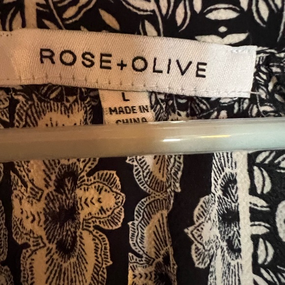 Dressy sleeveless top with tassels. Black/white/gray tones pattern. Flattering. - Picture 5 of 6